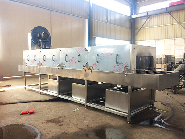 周轉箱清洗切水一體機