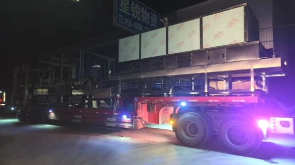 自動拆碼垛托盤清洗機(jī)發(fā)貨實(shí)拍（內(nèi)蒙杉杉科技使用）